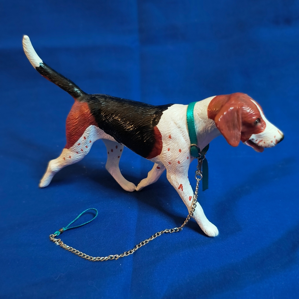 Breyer Foxhound Figurine with Chain Leash